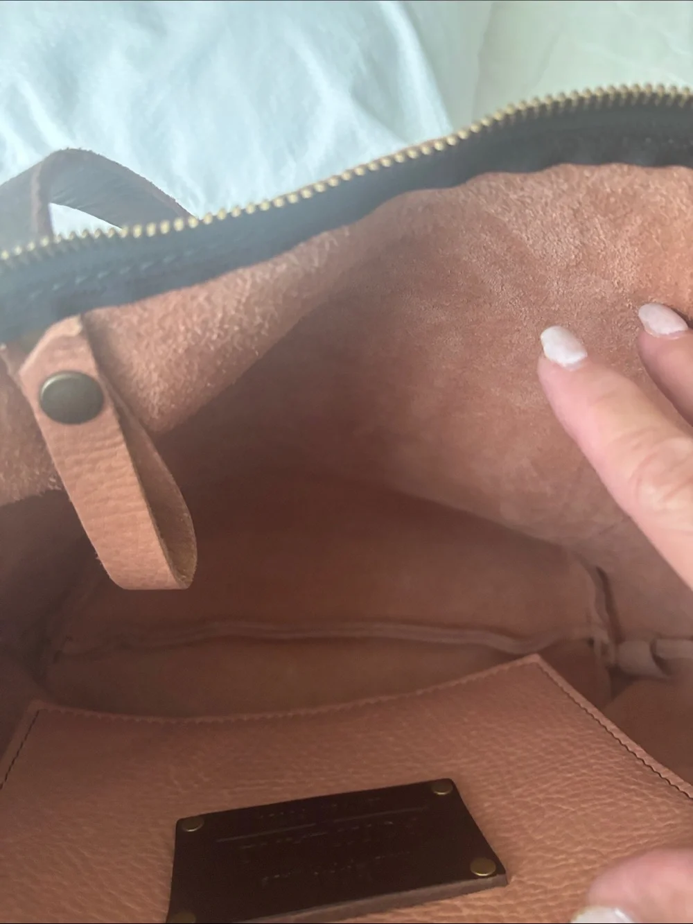 Portland Leather Goods medium zip tote in pebbly OG Quartz. VGUC 🦄